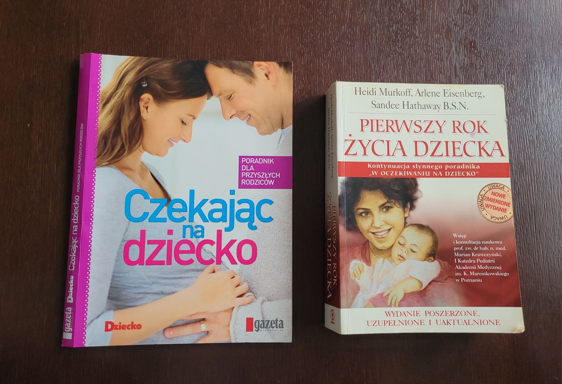 Książka "Pierwszy rok życia dziecka" plus "Czekając na dziecko" gratis