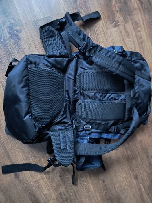 Plecak turystyczny 90l jak nowy z pasem