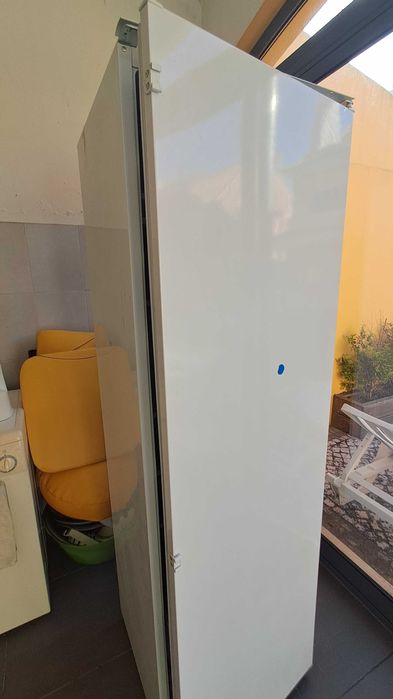 Frigorífico de encastrar – Hotpoint Ariston
