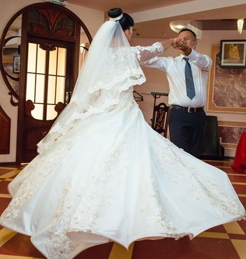 Ексклюзивна весільна  сукня