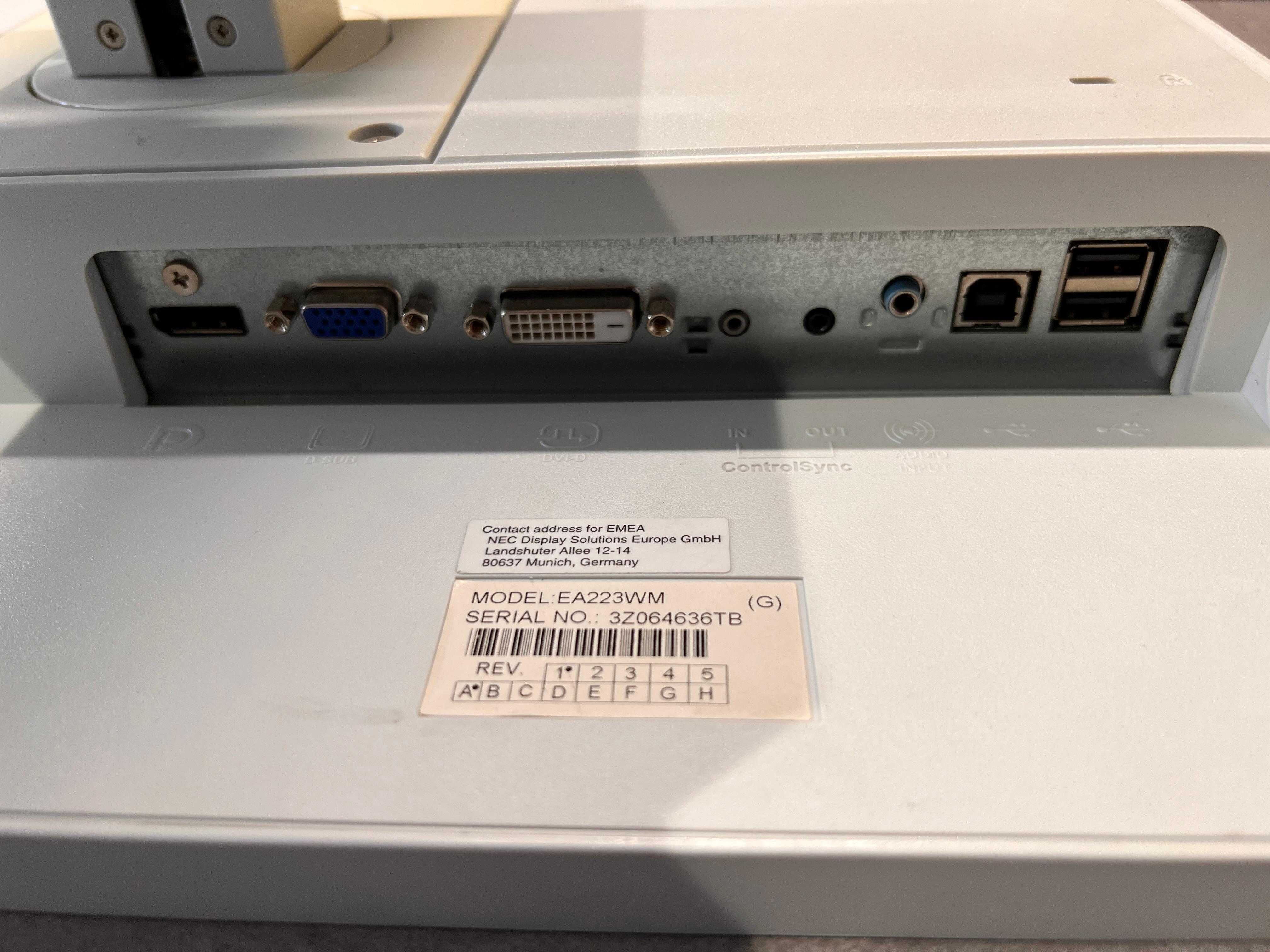 Monitory NEC MultiSync EA223WM