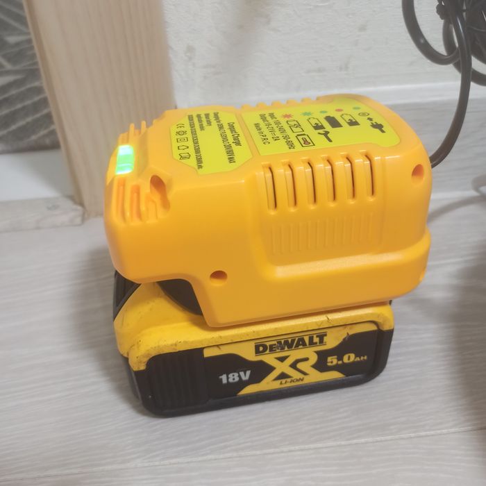 Зарядний пристрій для Dewalt

DCB200 DCB204 DCB205 DCB206 DCB606 DCB6