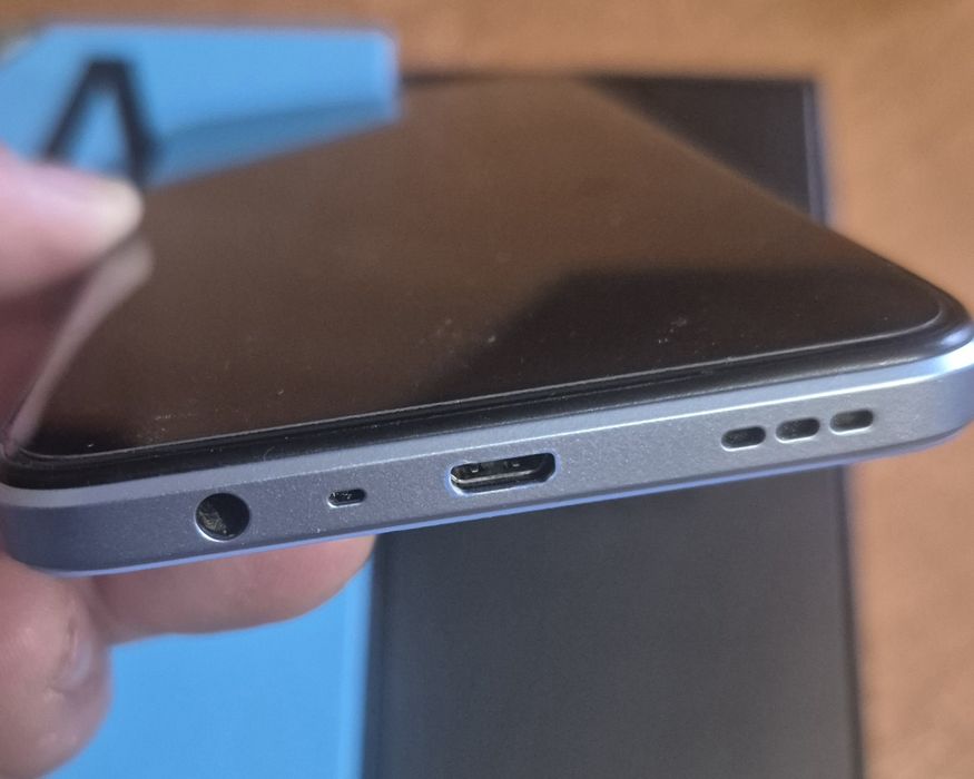 Телефон oppo A17 4/64gb.