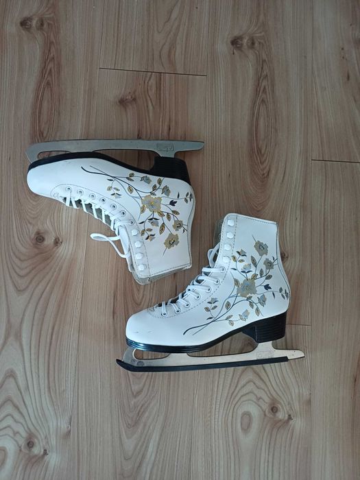 Łyżwy figurowe w super stanie