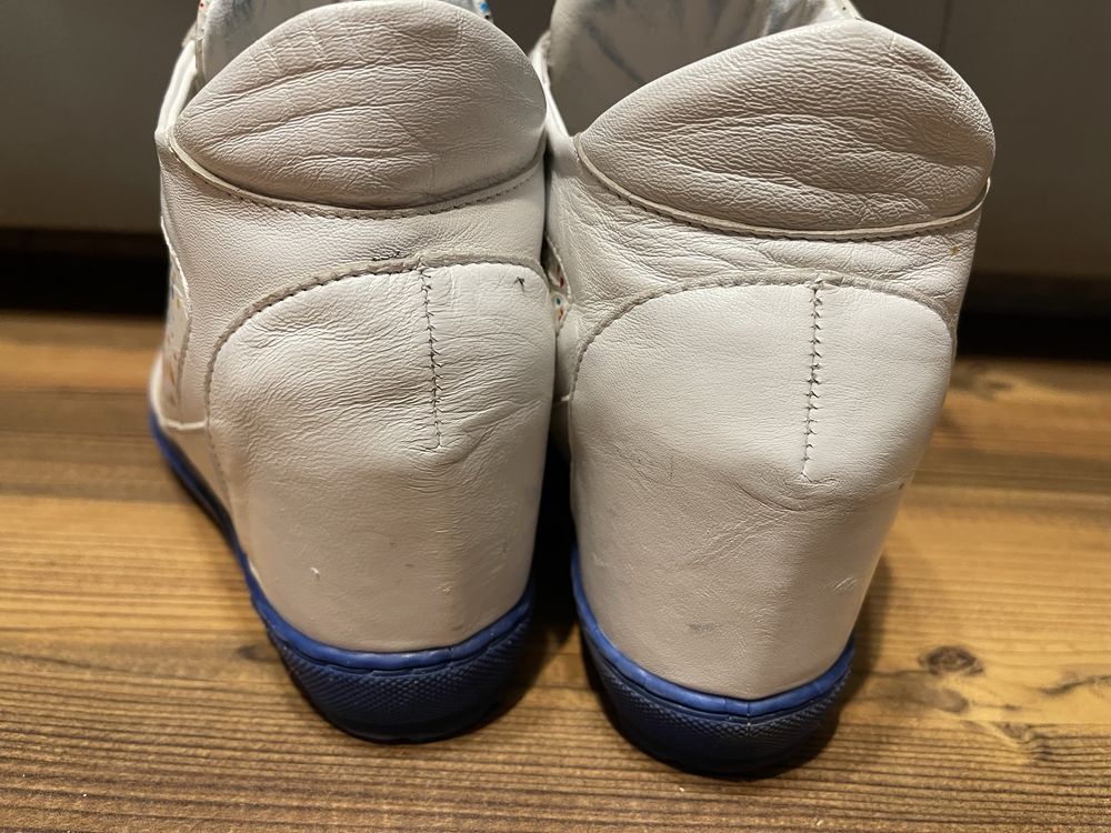 Buty kazar na koturnie