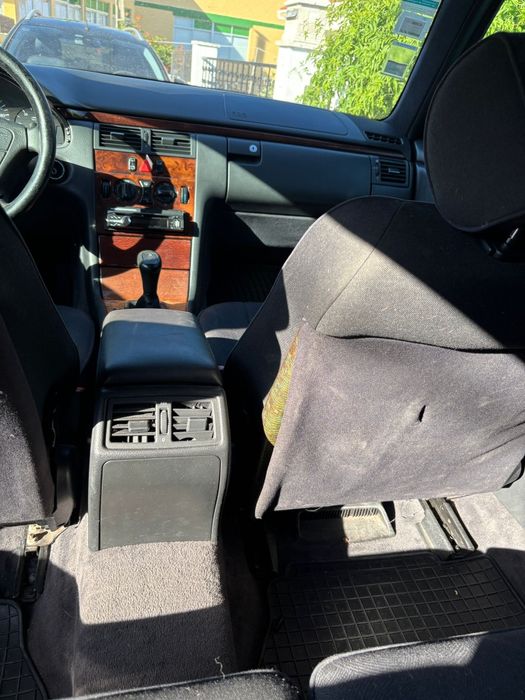 Vende-se Mercedes w210 e290td