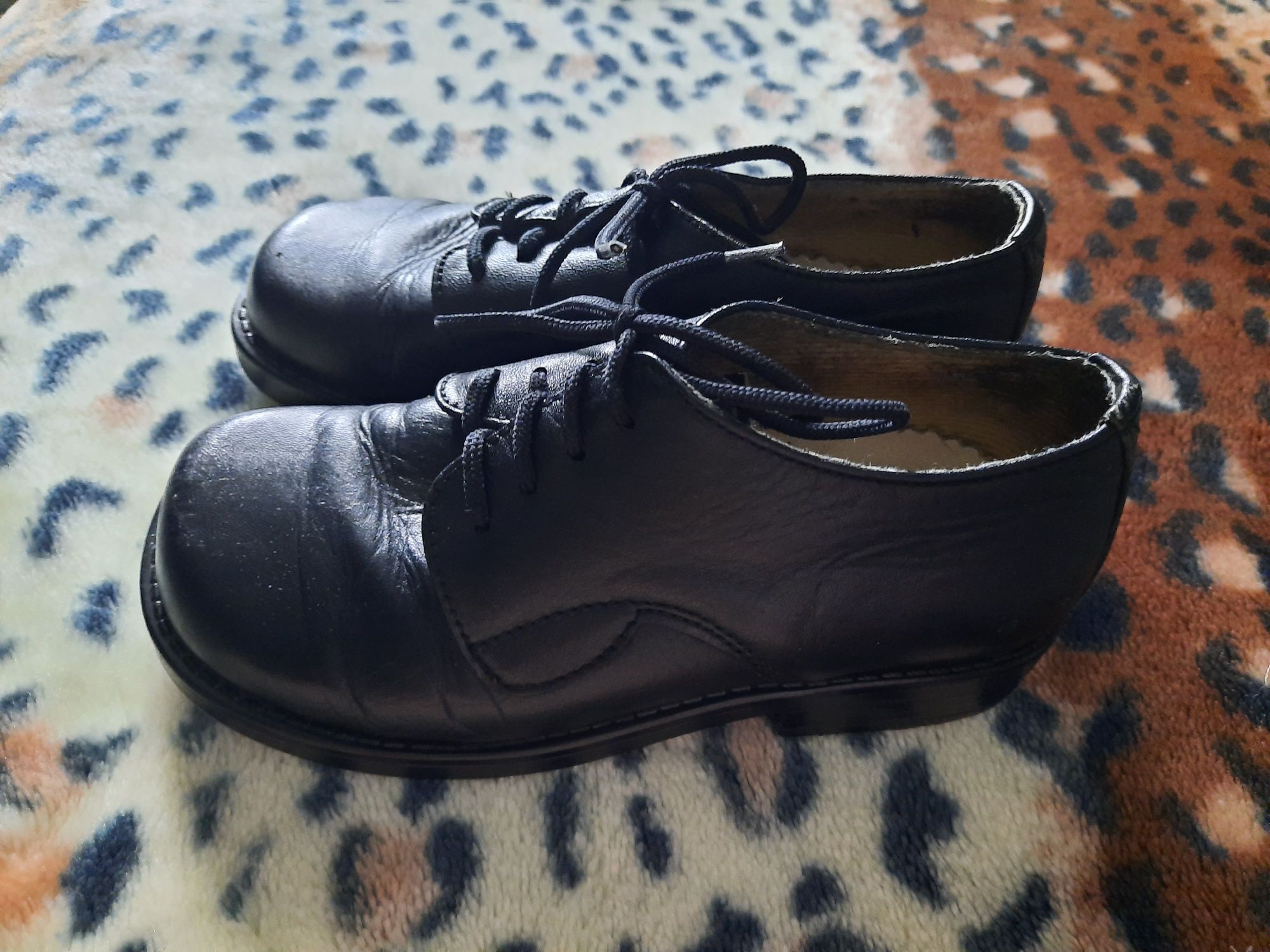 Черные классические туфли на шнурках, размер 28 (18 см)