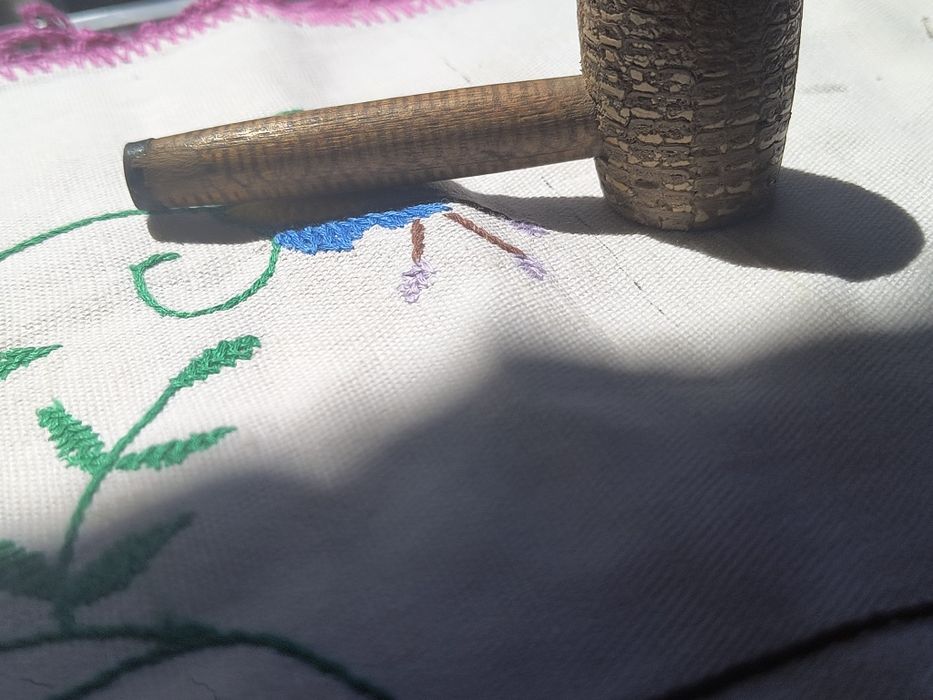 Stara fajka wykonana z kolby kukurydzy