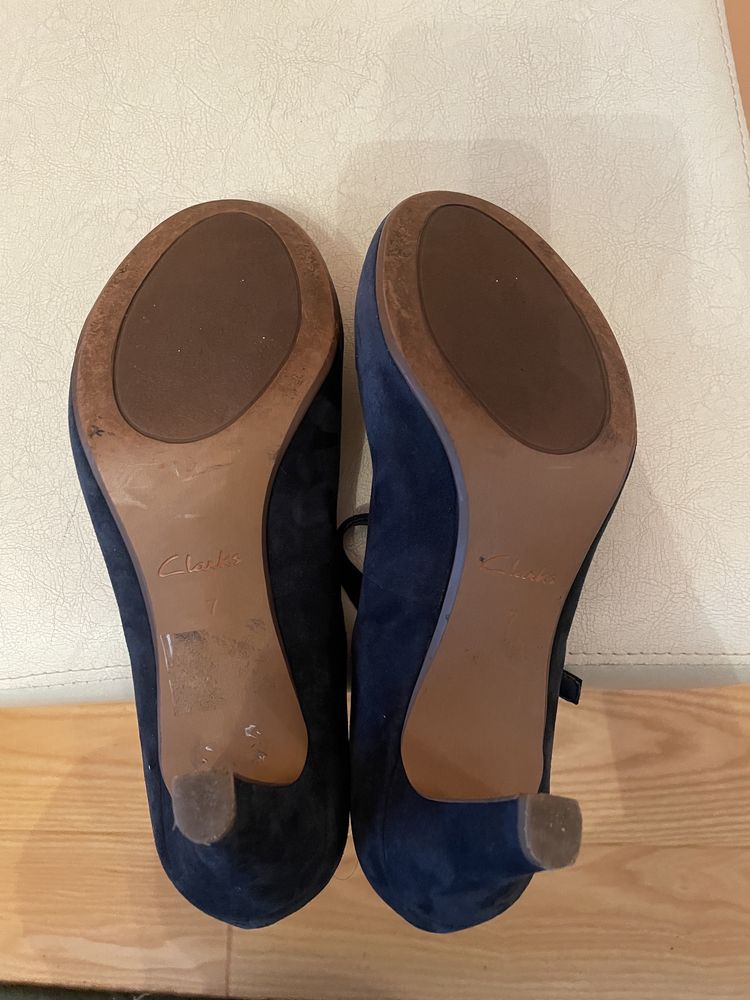 Czółenka Clarks 41