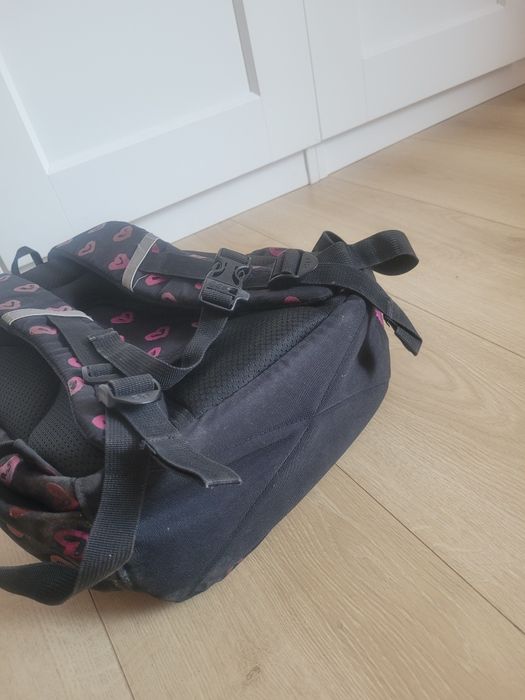 Plecak szkolny CoolPack czarny w różowe serca Cool Pack