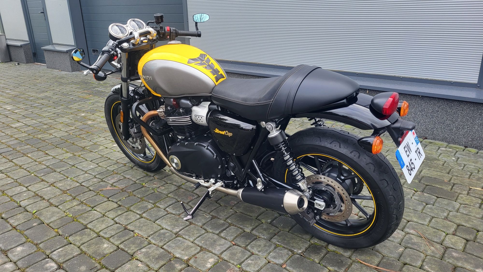 Triumph Bonneville 900 Street Cup Twin