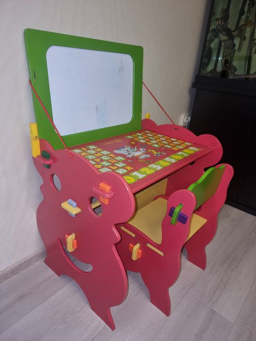 Дитячий столик і стільчик