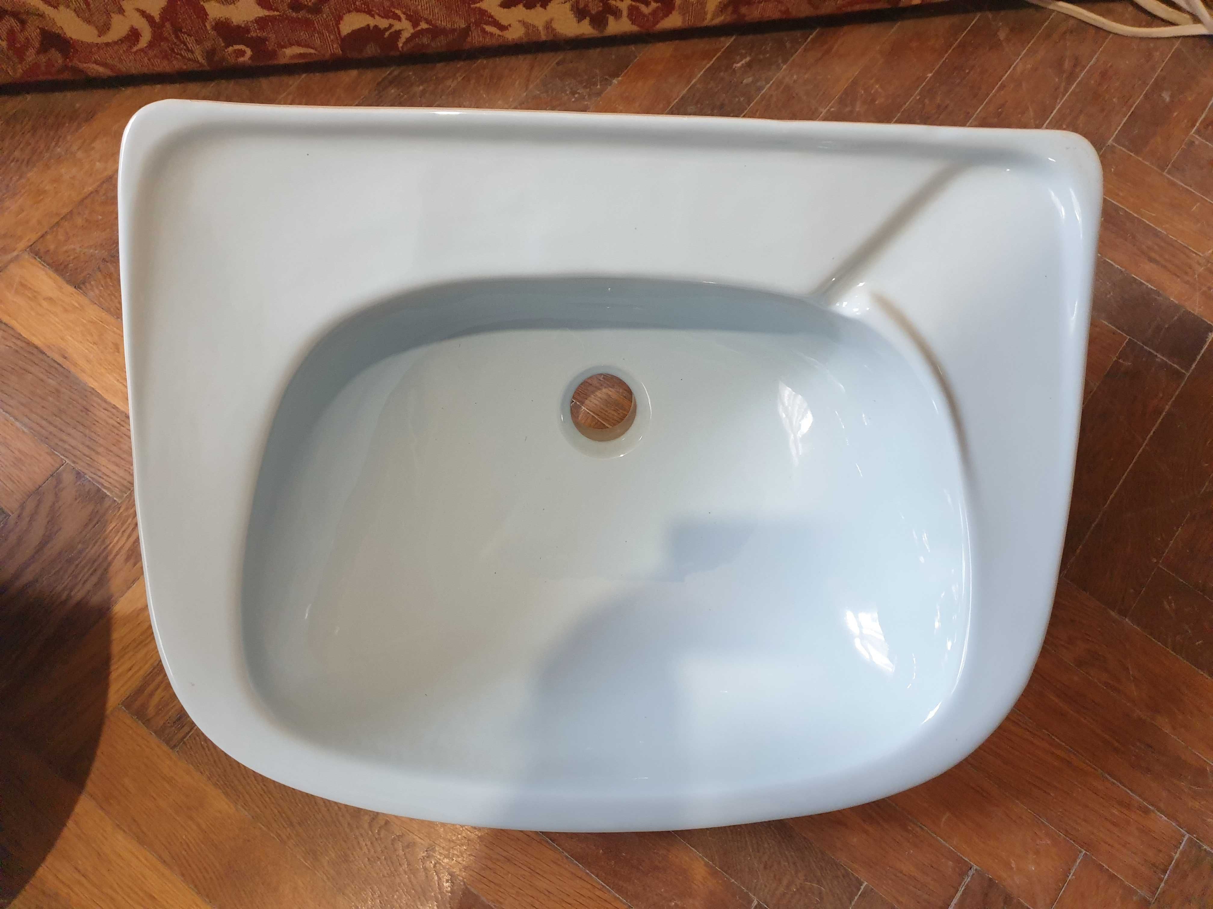 Niebieska umywalka retro ceramiczna zlew PRL 50x41,5 cm
