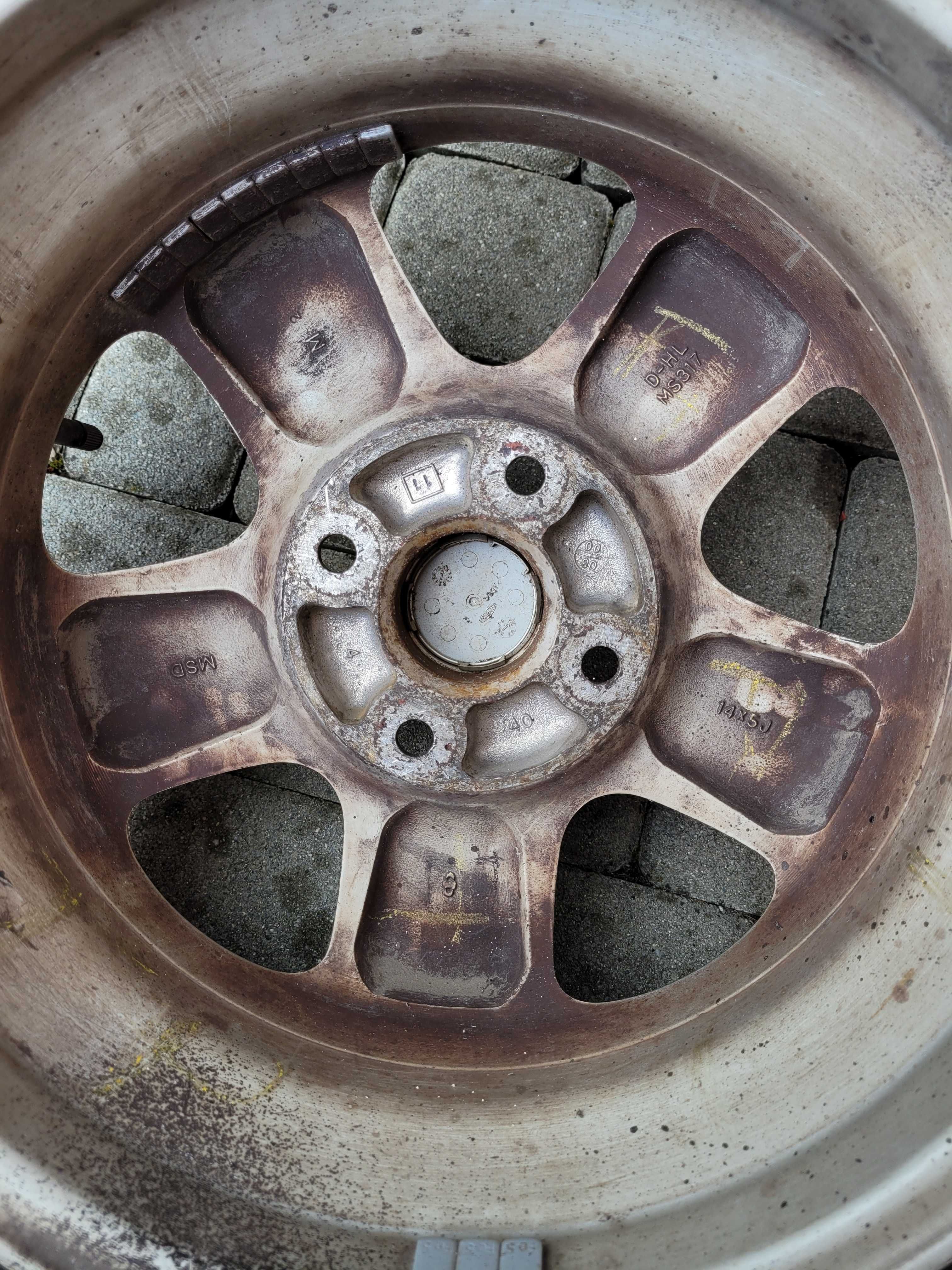 Daihatsu Sirion Koła Felgi aluminiowe + opony letnie + zapas