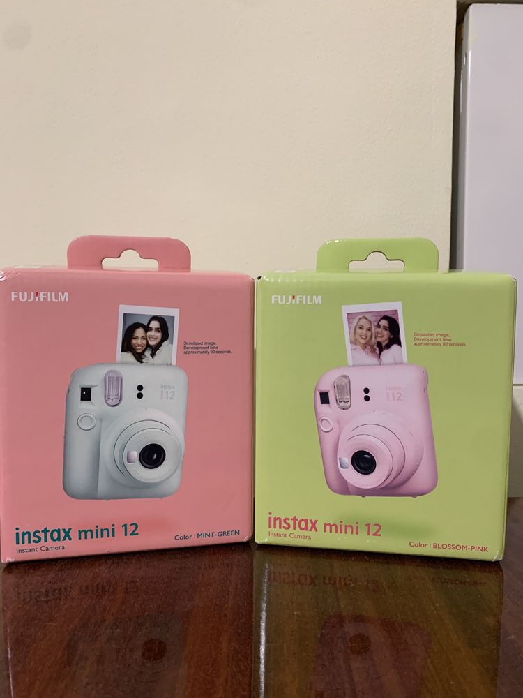 Камера миттєвого друку Instax Mini 12
