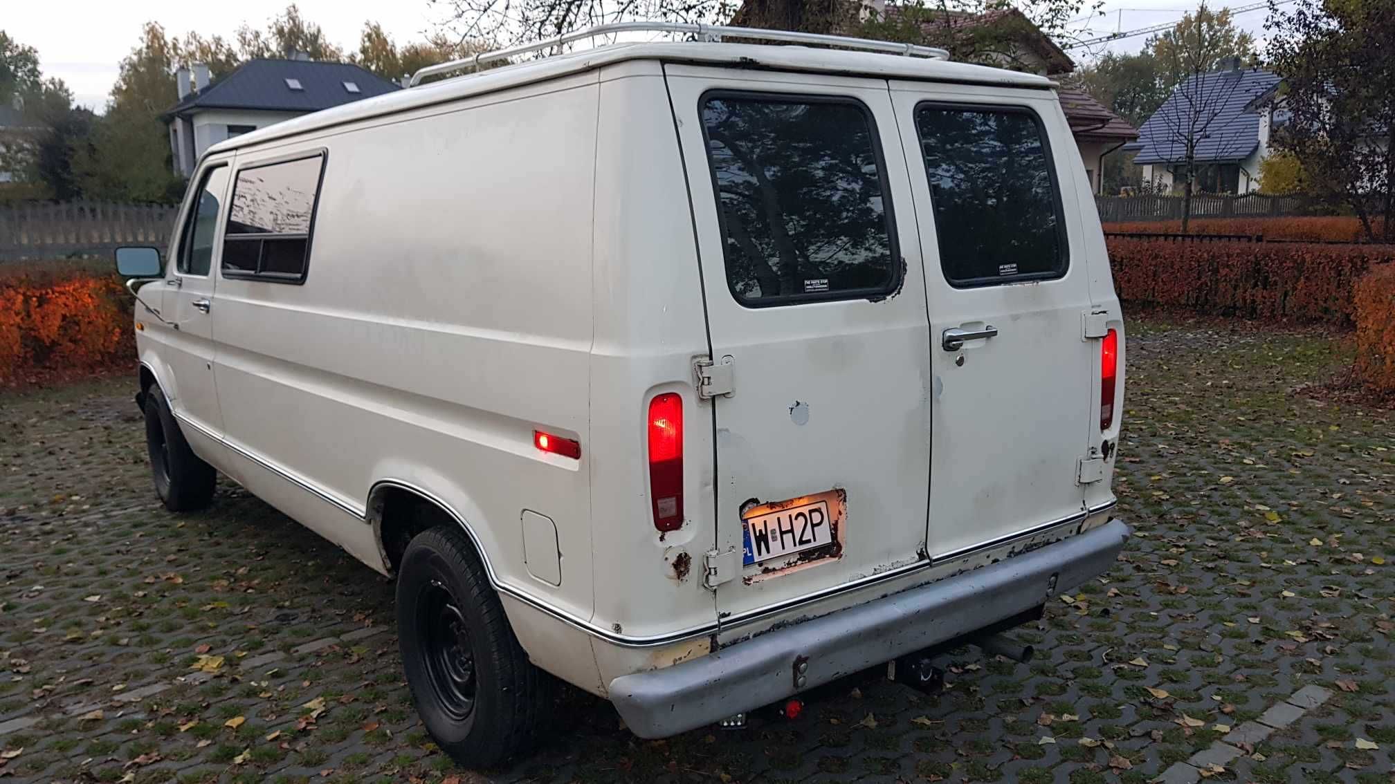 Ford Econoline 150