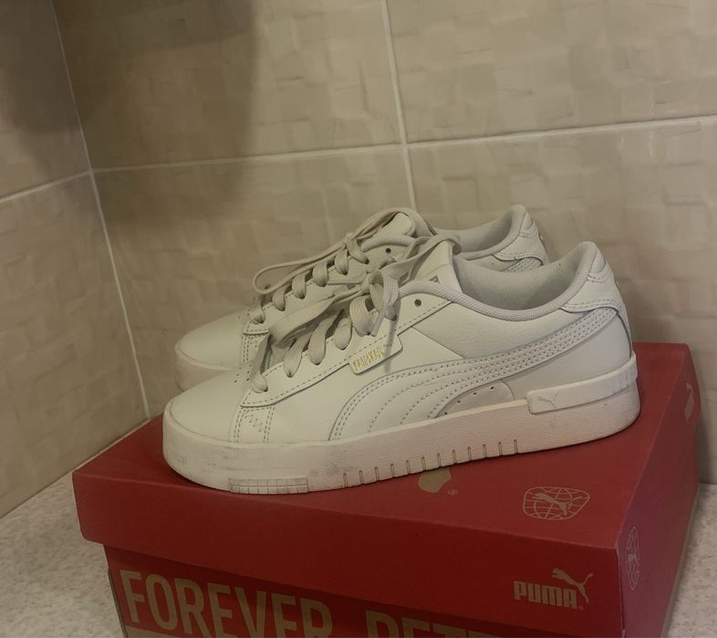 Жіночі кросівки Puma 37 розмір(24см)