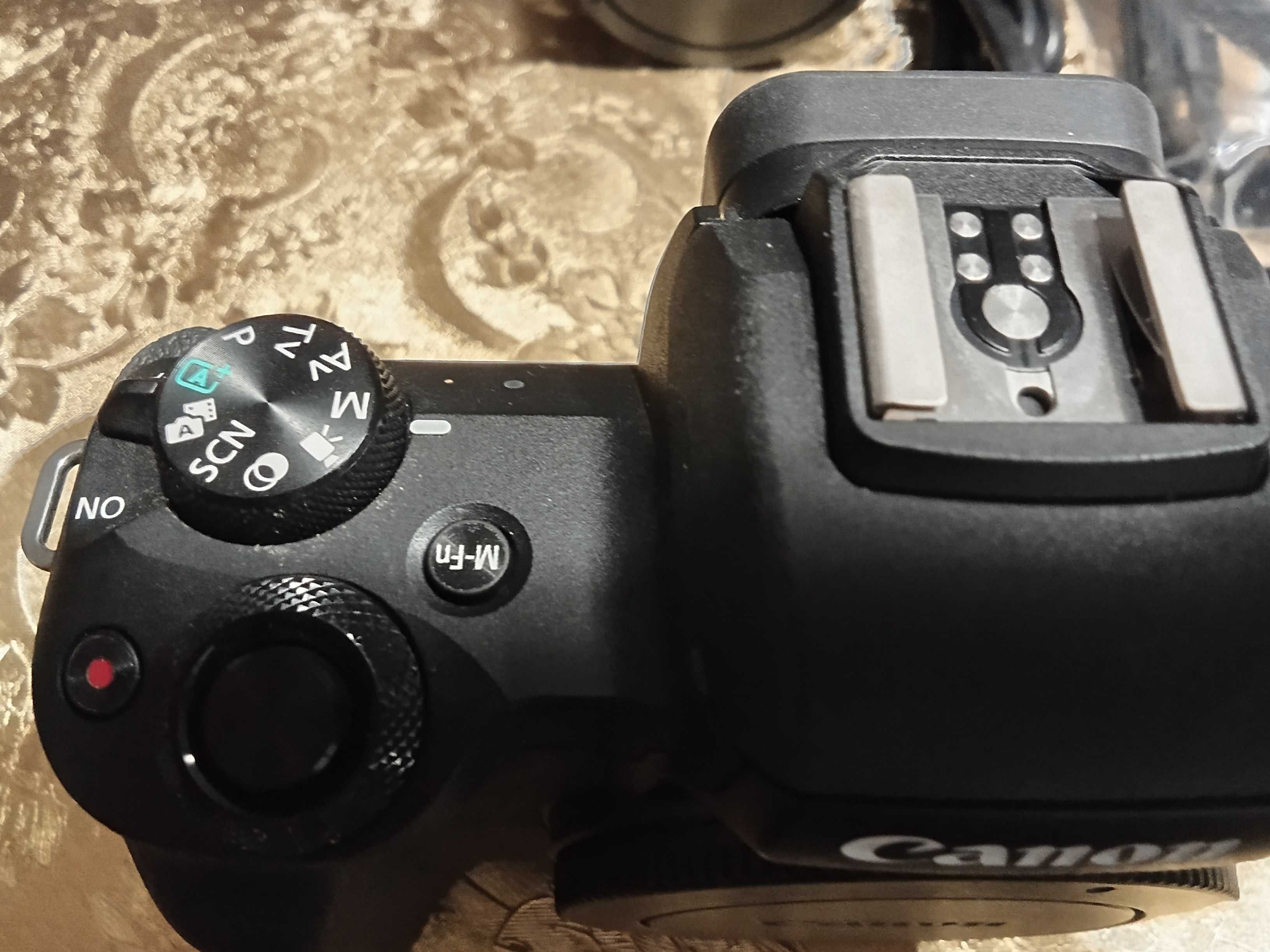Canon EOS M50-Wi-Fi- Bluetooth- Na caixa