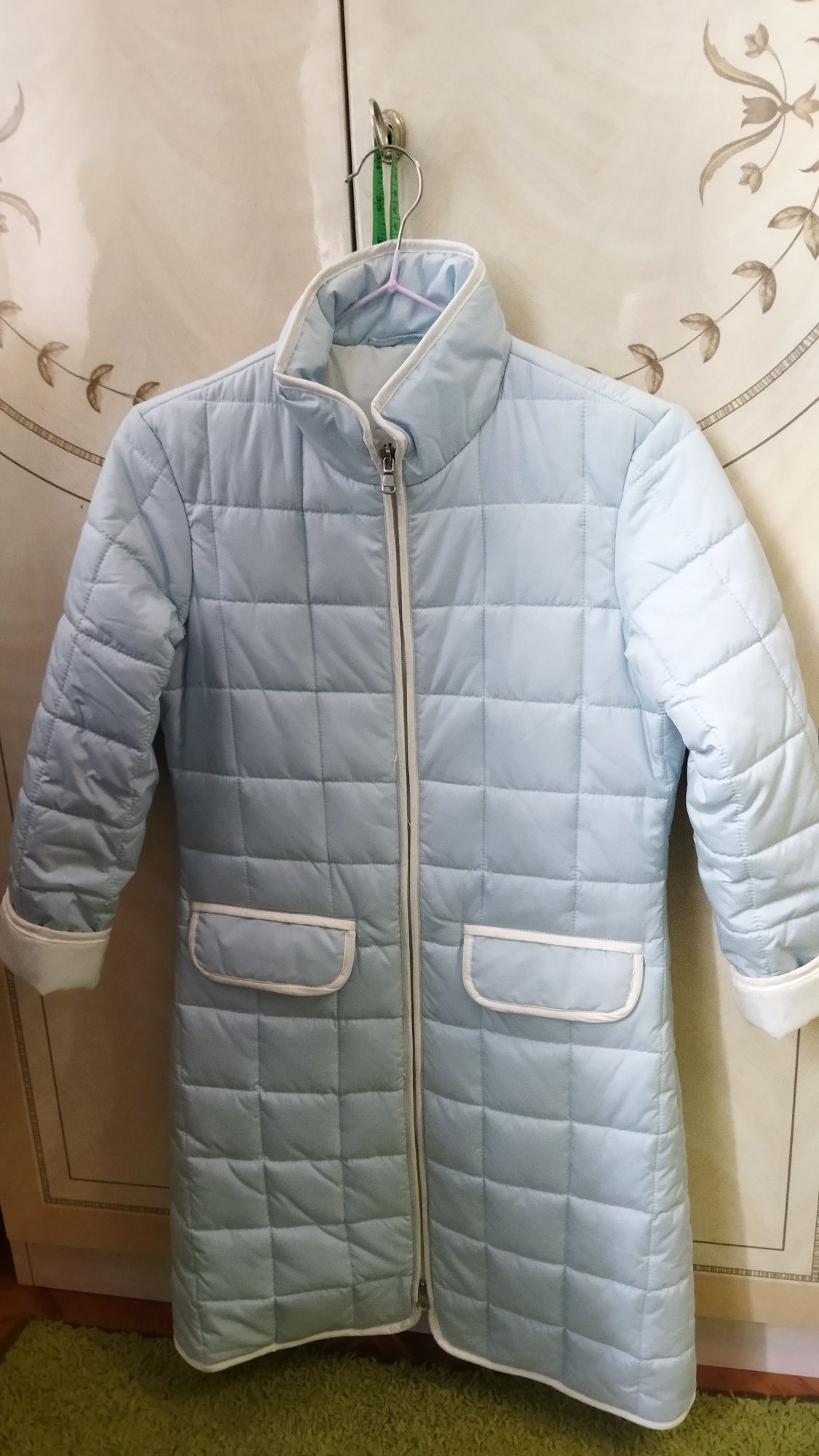 Демисезонне пальто для дівчинки 8-9 років