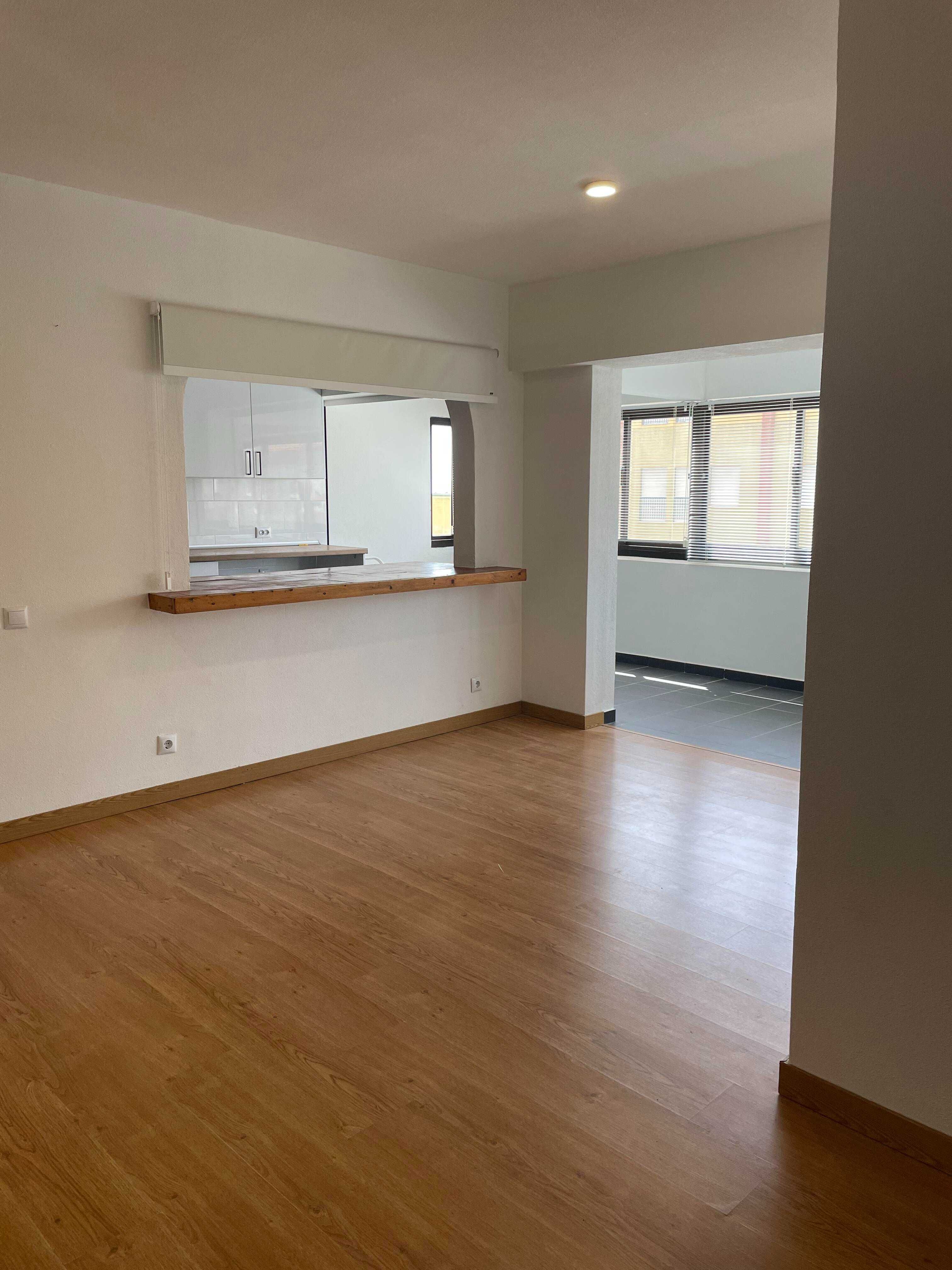 Apartamento T3 Arrendar – São Domingos de Rana