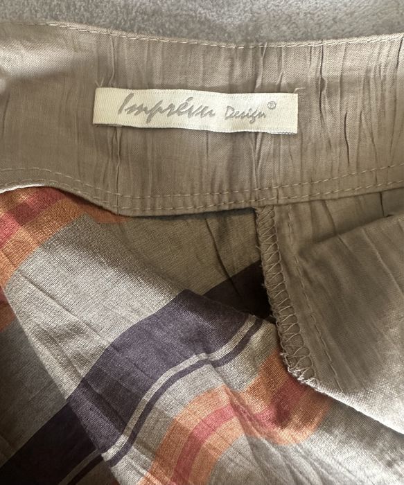 Długa asymetryczna spódnica