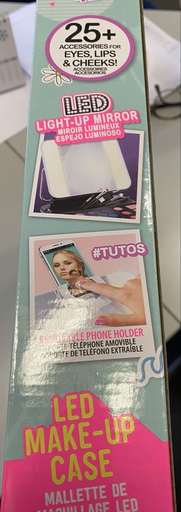 Kit de maquilhagem Style4Ever com LED