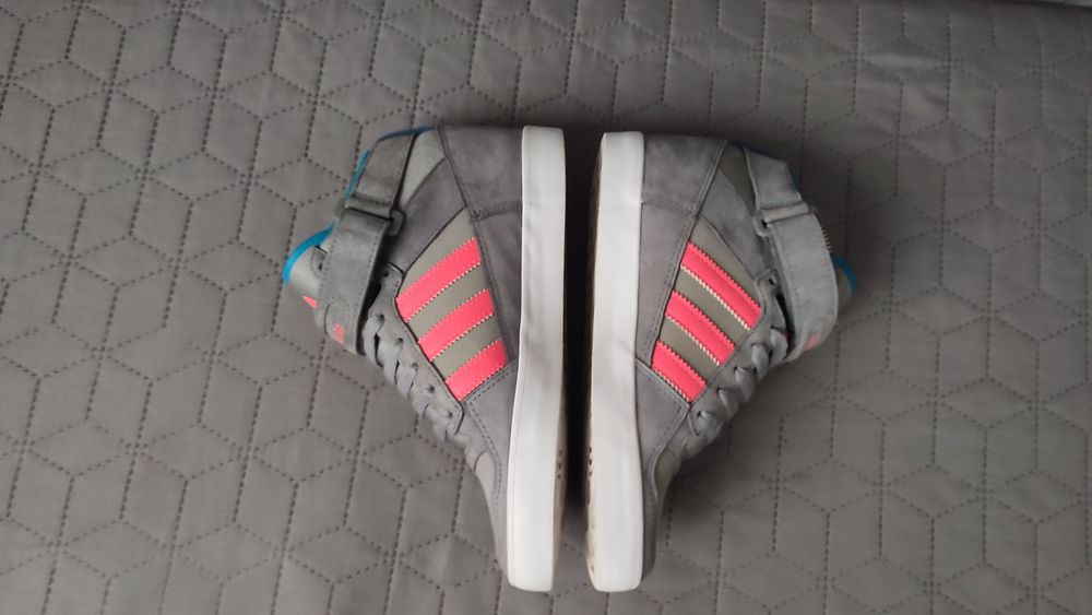 Кросівки хайтопи ADIDAS на танкетці, 36,5 р., 22,5-23,5 см