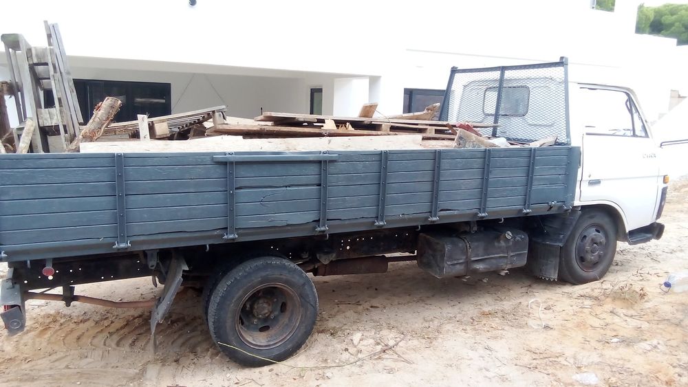 Vendo carrinha Toyota bu30porque pesada basculante