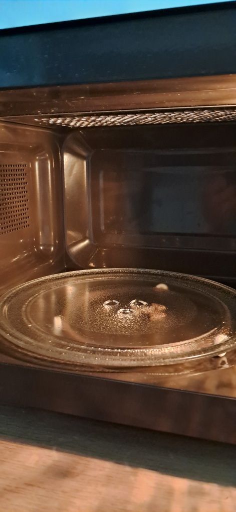 Kuchenka Mikrofalowa AMICA