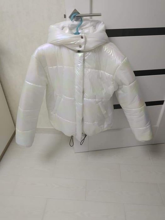 Продам нову куртку