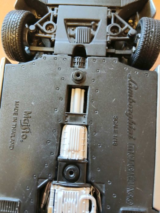 Lamborghini Murciélago модель 1:18.Maisto.Из коллекции.