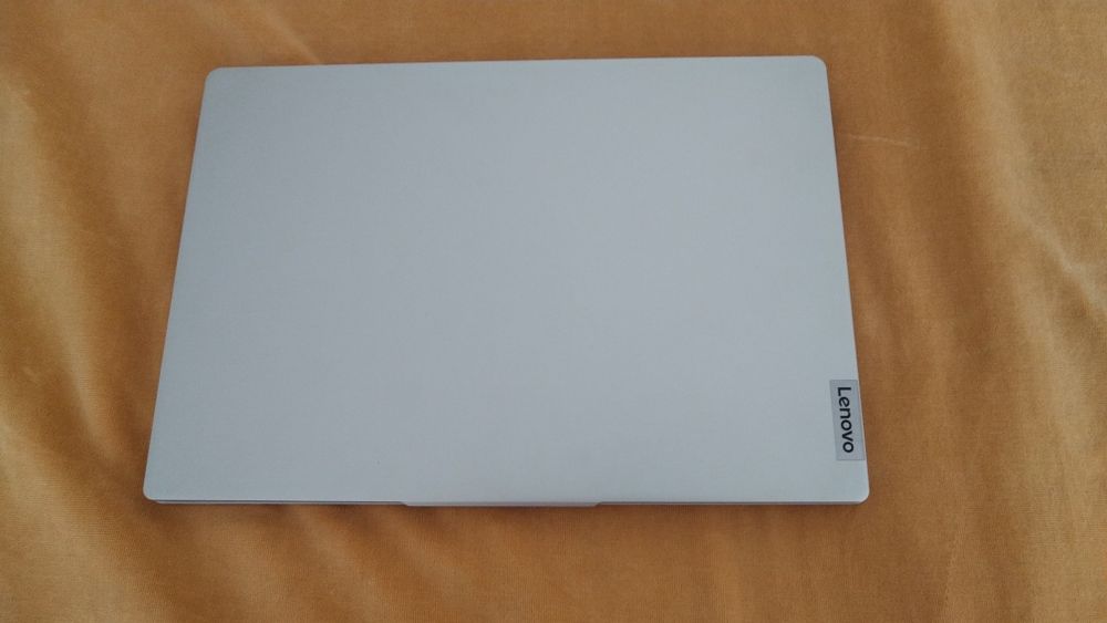 Lenovo Ideapad Slim 5 16ABR8