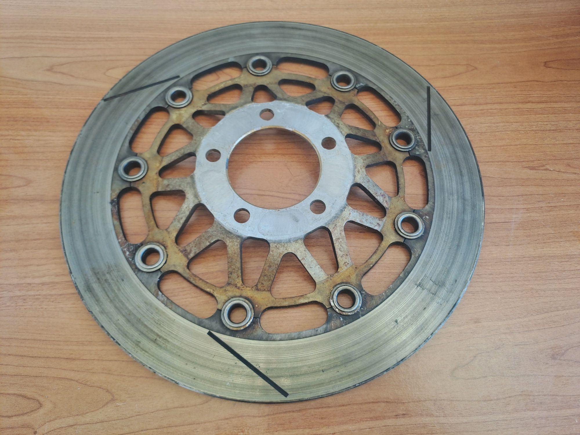 Discos frontais de uma Suzuki RGV250 VJ22