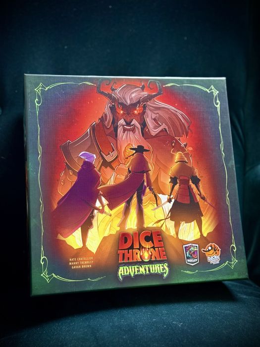 Dice Throne Adventures PL + Zestaw kart promocyjnych + koszulki