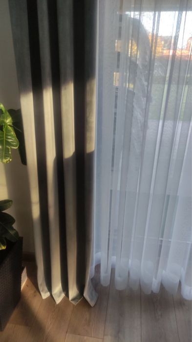 Zaslony szare velvet