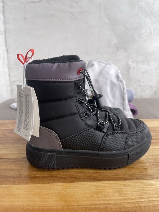 Нове зимове взуття  Reserved