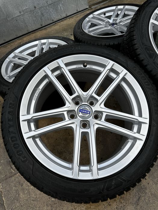 Диски Volvo r18 5/108+Зимові Шини v50 v60 v70 XC Ford Escape Kuga