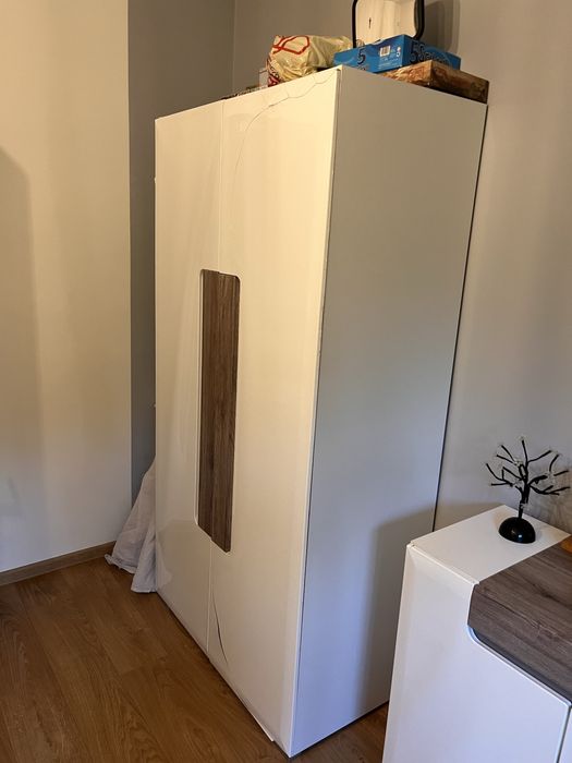 Szafa biala z Agaty za darmo