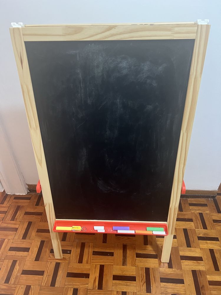 Cavalete quadro/giz e magnético