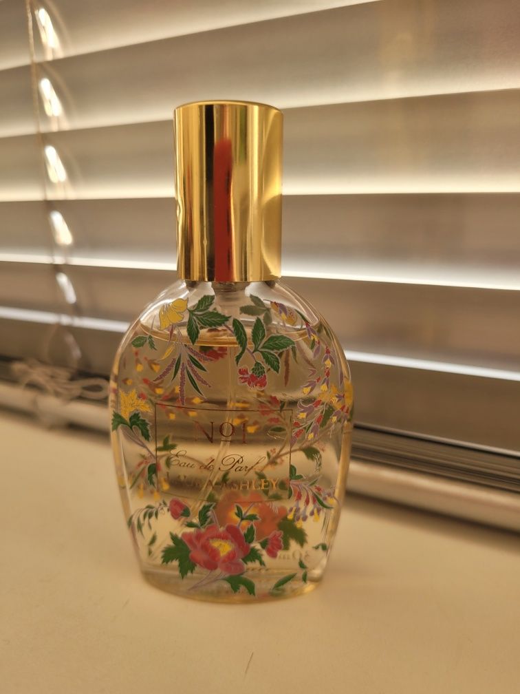 Винтаж духи 30 ml  Laura Ashley №1