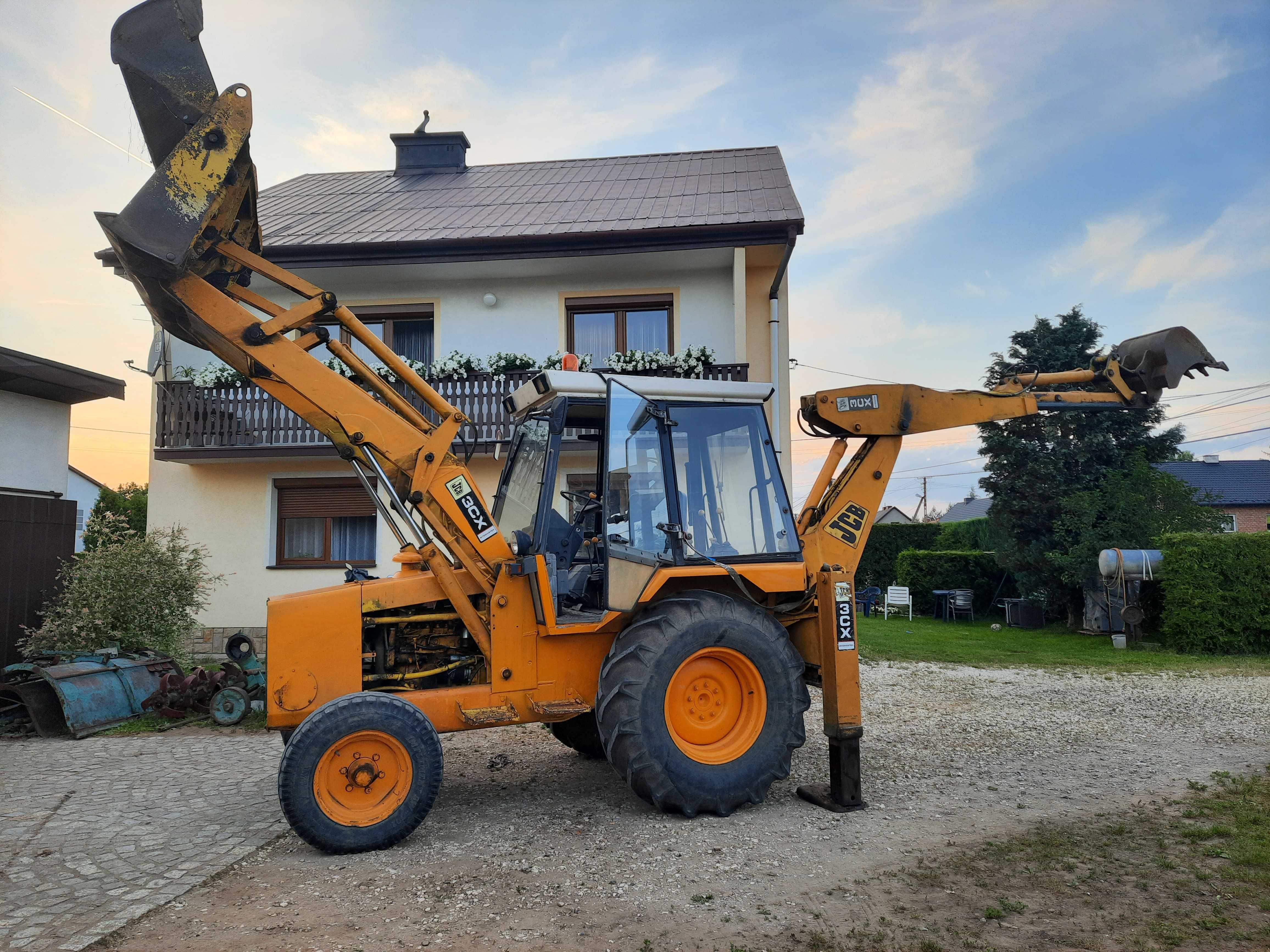 Koparko-ładowarka JCB 3CX