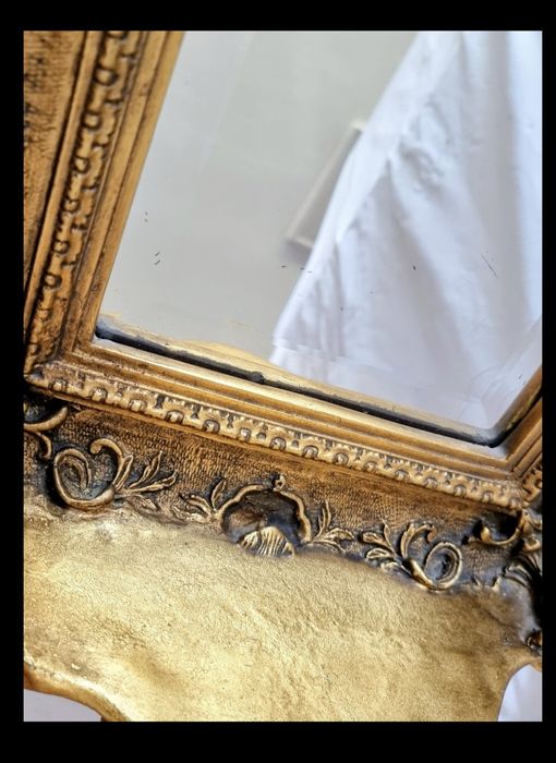 Espelho de parede antigo