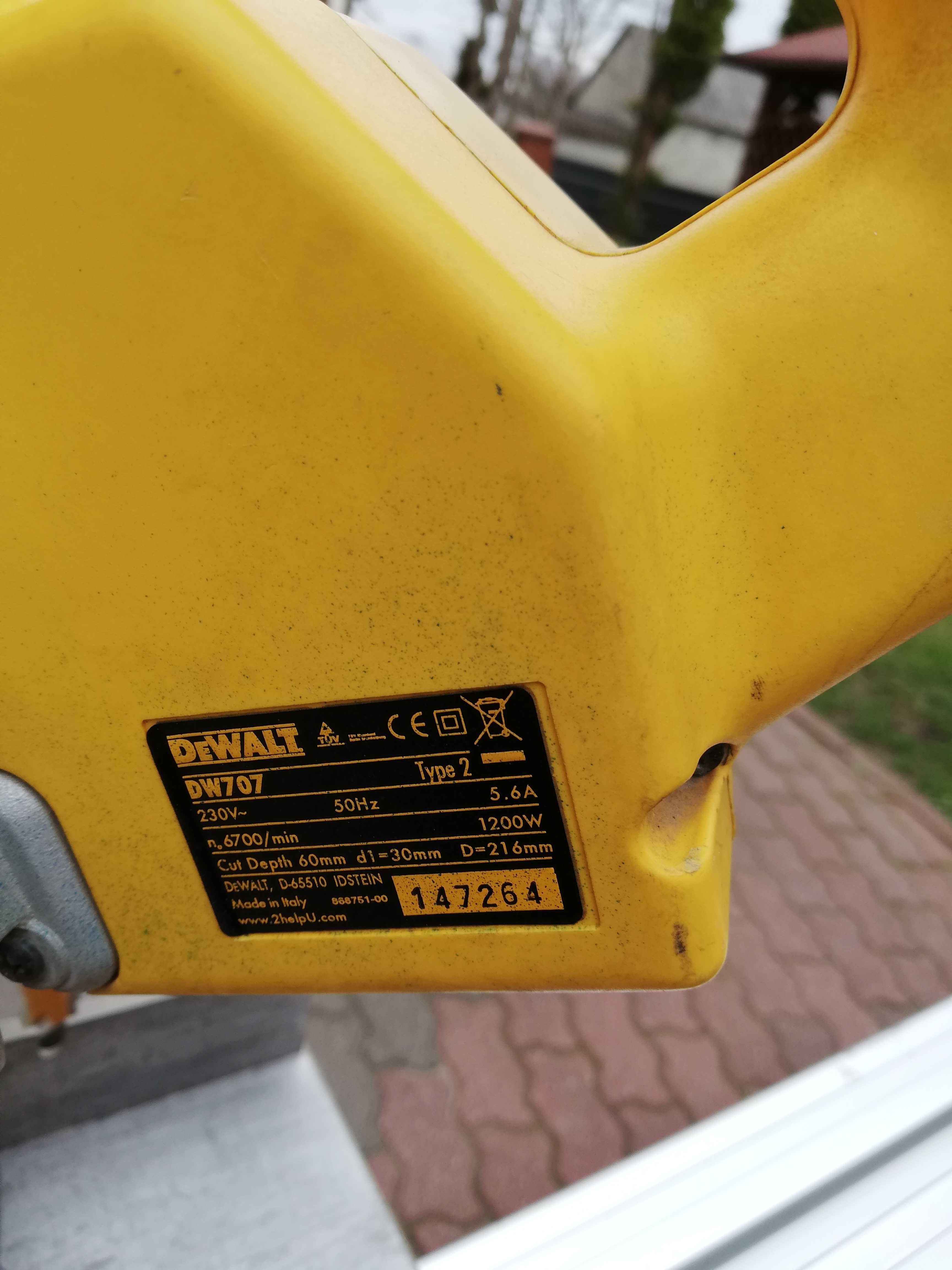Dewalt DW 707 ukosnica ze stolem