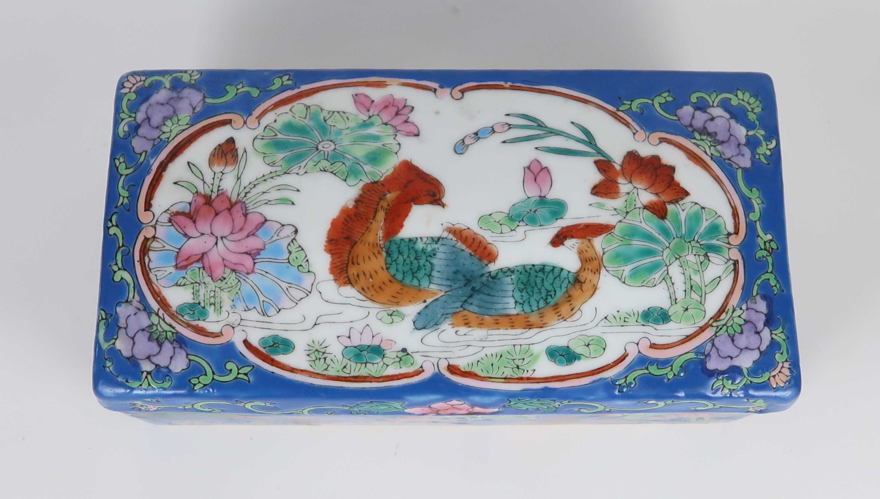 Caixa em porcelana da China