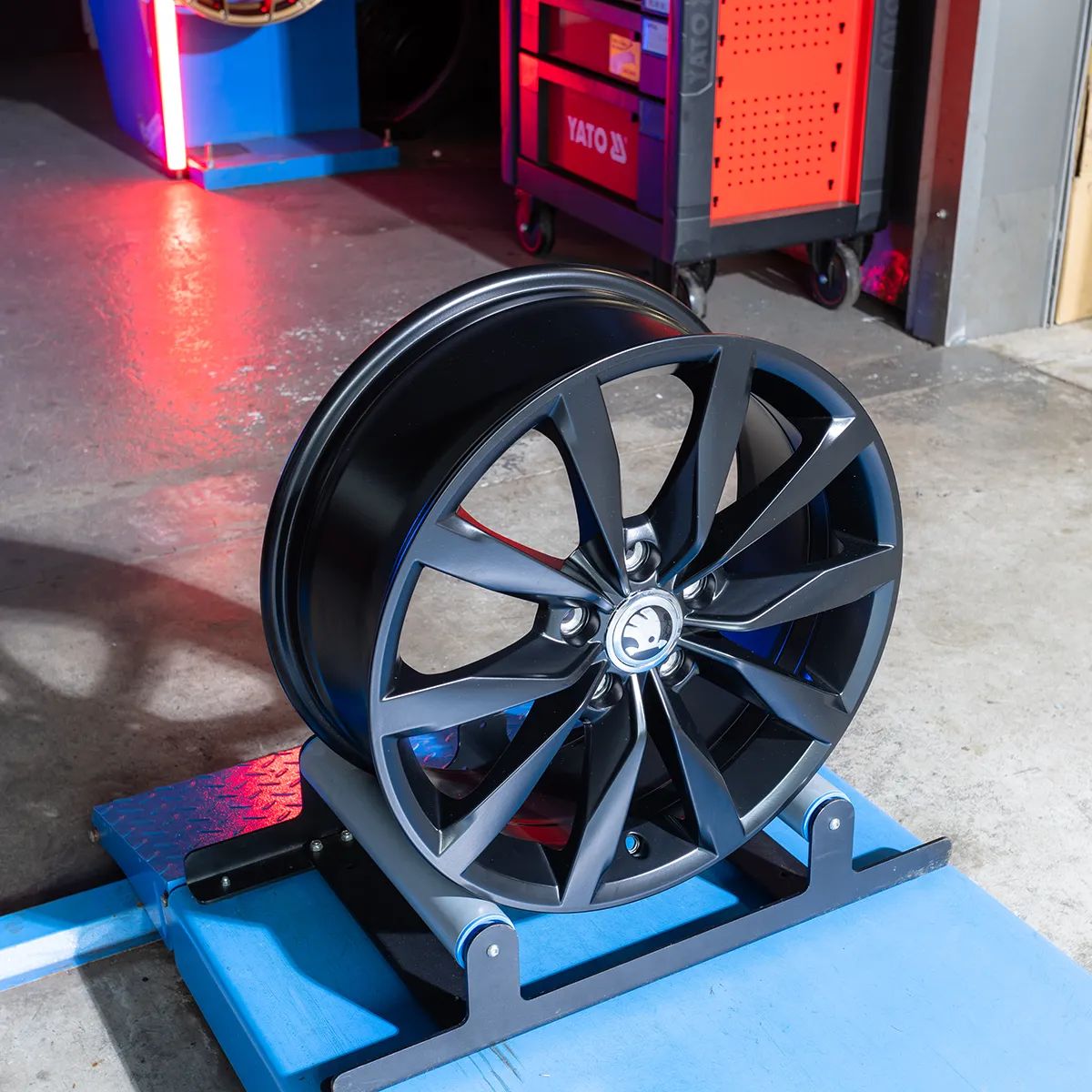 NOWE ORYGINALNE Felgi aluminiowe 17" Skoda Karoq Kodiaq Octavia SuperB