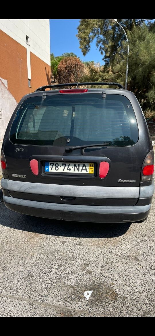 Vendo carrinha a trabalhar bem dúvida meg privada ou venha ver
