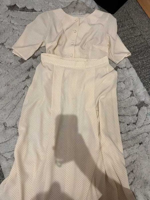 Elegancki damski komplet beżowy w kropki S