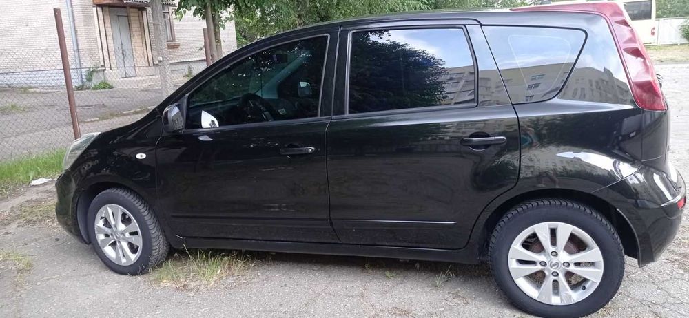 Продам своє авто Nissan Note