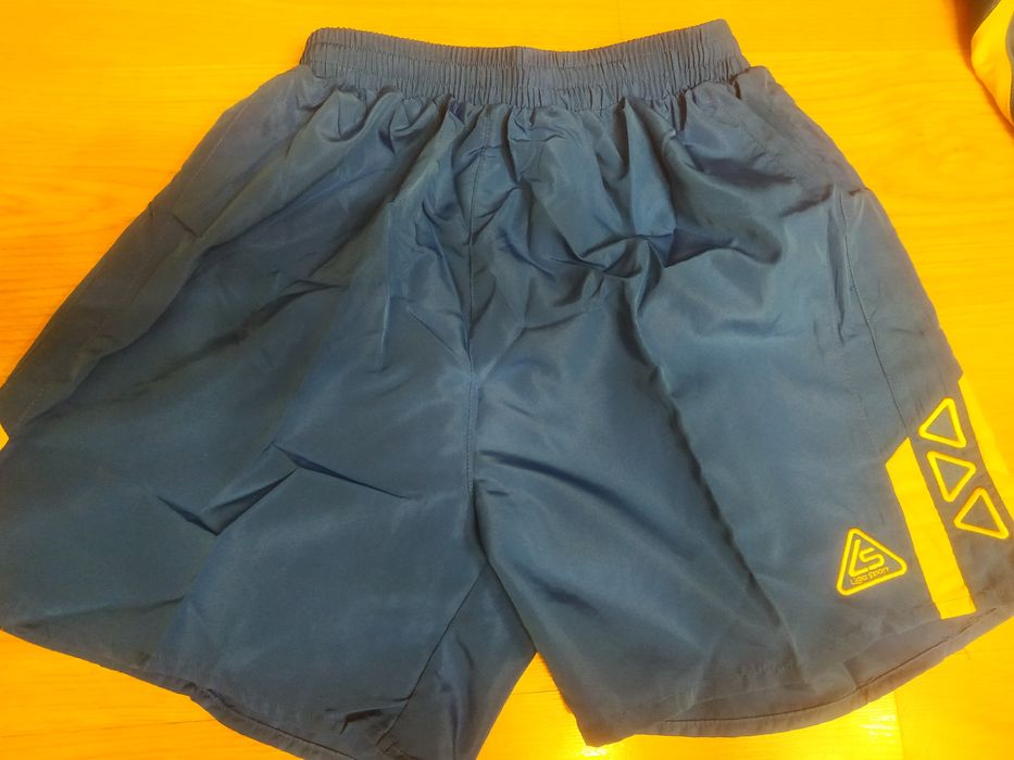 Форма спортивна.