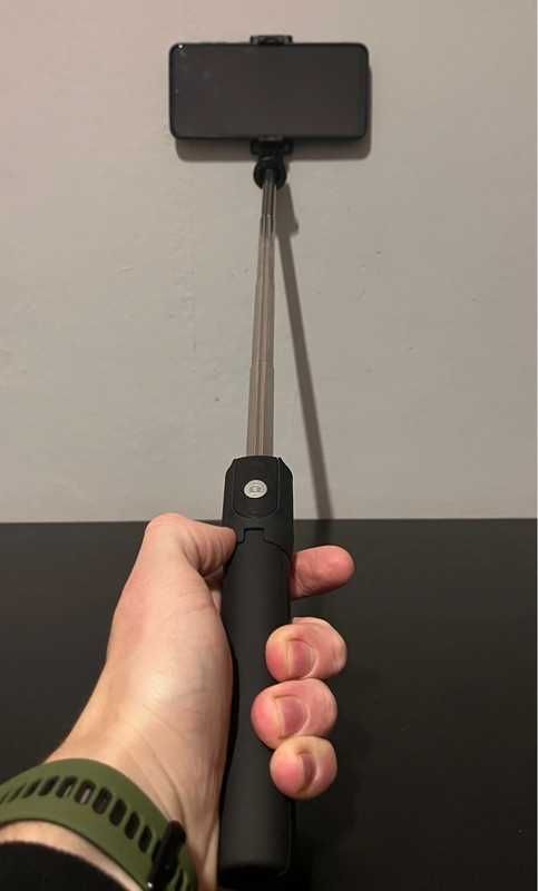 Czarny plastikowy selfiestick bluetooth - IOS/Android - nowy